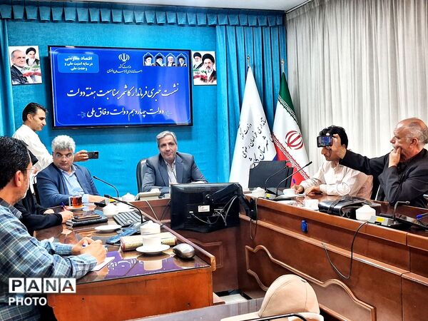 نشست خبری فرماندار کاشمر با اصحاب رسانه به مناسبت هفته دولت