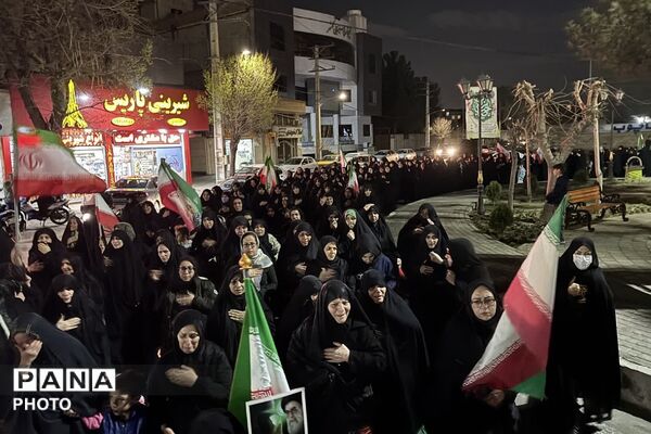 سوگواری مردم چهاردانگه در شهادت رهبر انقلاب اسلامی