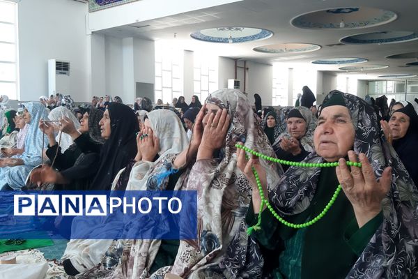 اقتدار مردم شهرستان لردگان در نماز جمعه