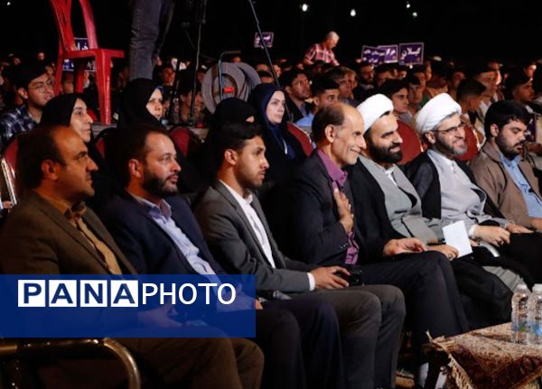 چهل و دومین جشنواره فرهنگی هنری با شعار «با امید به سمت قله برای ایران» 