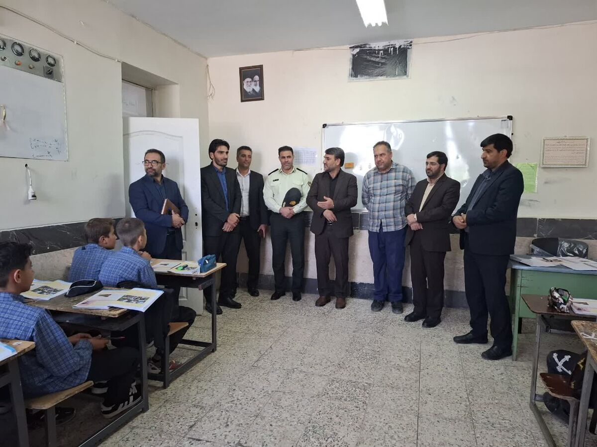 بازدید فرماندار ملارد از روستای اخترآباد بخش صفادشت