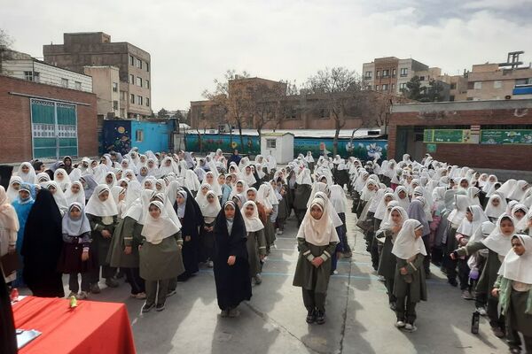جشن انقلاب در ناحیه دو شهرری با حضور معاون پرورشی و فرهنگی شهرستانهای استان تهران 