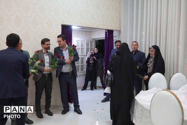 تجلیل از خبرنگاران و فعالان رسانه‌ای بجنورد به مناسبت روز خبرنگار