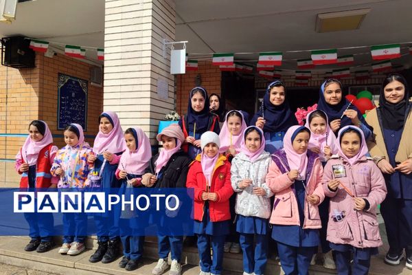 از کلاس درس تا شکوه انقلاب؛ شور دانش آموزی،  شور فجر