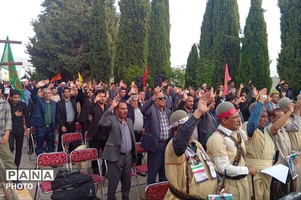 مراسم گرامیداشت چهلمین روز شهادت شهید علی کیانی در گلزار شهدای یاسوج