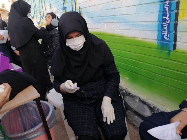 وارنیش فلوراید برای دانش آموزان دبستان ناهید نخودی 