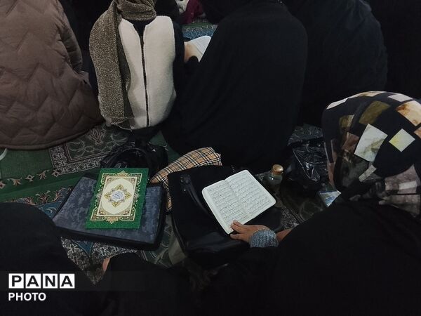  مراسم شب قدر در مسجد شهدای گمنام 