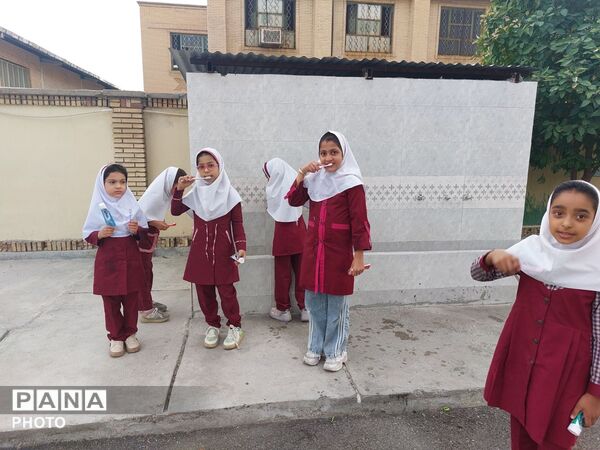 جشنواره آموزشی «دندان ۶» با هدف ارتقای سلامت دهان و دندان دانش‌آموزان در حاجی‌آباد