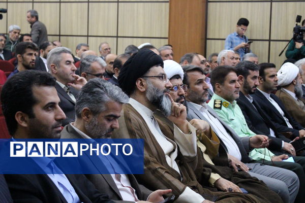 جلسه شورای اداری استان تهران با حضور وزیر کشور به‌مناسبت هفته معلم