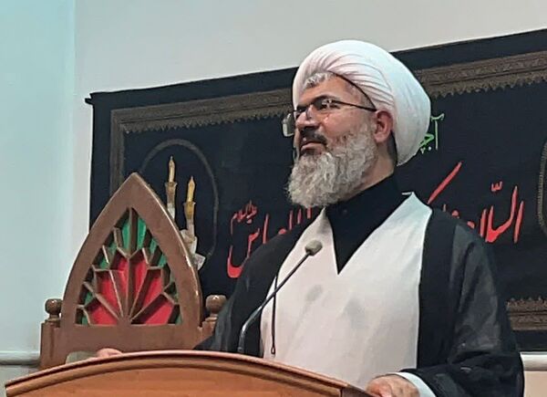 دیدار اعضای بسیج دانش آموزی و اعضای انجمن اسلامی با امام جمعه شهرستان کاشمر 