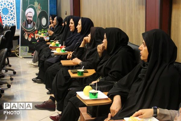 تقدیر از مدیران مدارس ابتدایی بهارستان دو
