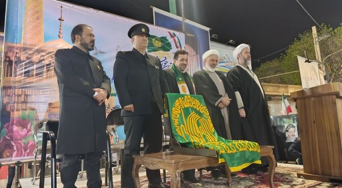 جشن ولادت امام رضا(ع) در اسکو با حضور خادمان حرم رضوی و پرچم متبرک


