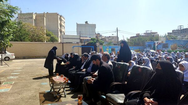 آیین نواختن زنگ مهر، ایثار و شهادت در دبستان شاهد حاج تقی آقا بزرگ ناحیه یک مشهد 