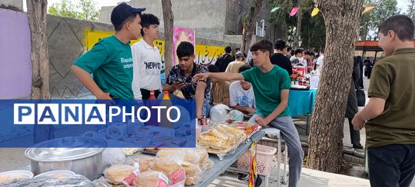برپایی بازارچه کار و فناوری در دبیرستان شهید بهشتی آشخانه