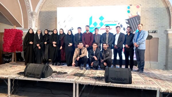 نمایشگاه آثار هنری دانش‌آموزان ناحیه یک یزد در جشنواره «فردا»