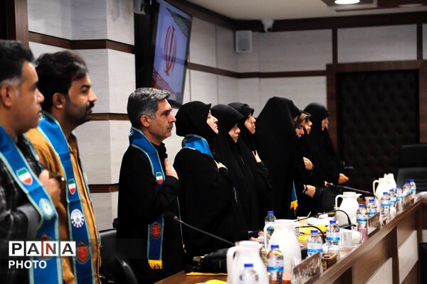 نشست هم‌اندیشی مسئولان دانش‌آموزی تهران با محور آموزش مربیان و مدیریت مصرف انرژی