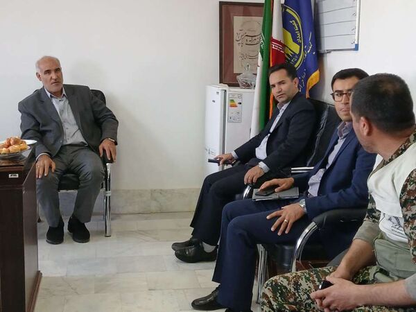 آغاز سال تحصیلی با اهدا کیف و لوازم تحریر به دانش‌آموزان تحت حمایت کمیته امداد در خلیل آباد