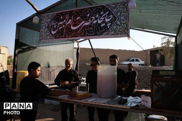 حضور خانوادگی نوجوانان دهه نودی در پیاده روی اربعین حسینی(ع)