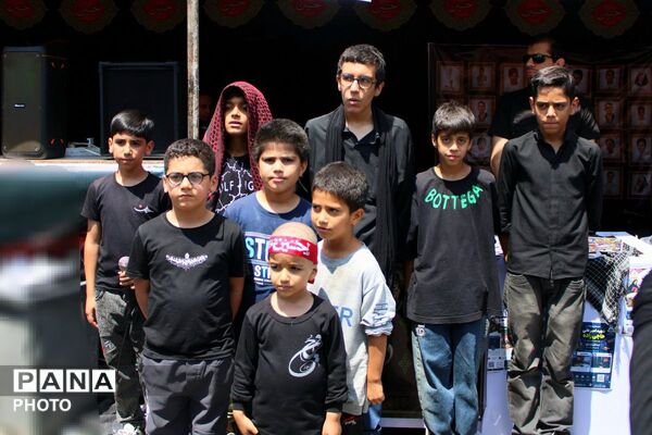 حضور پر رنگ کودکان و نوجوانان حسینی در راهپیمایی جاماندگان اربعین