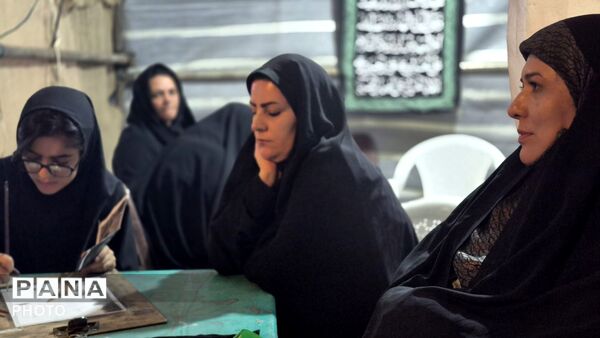 فارسان سیاه‌پوش محرم شد