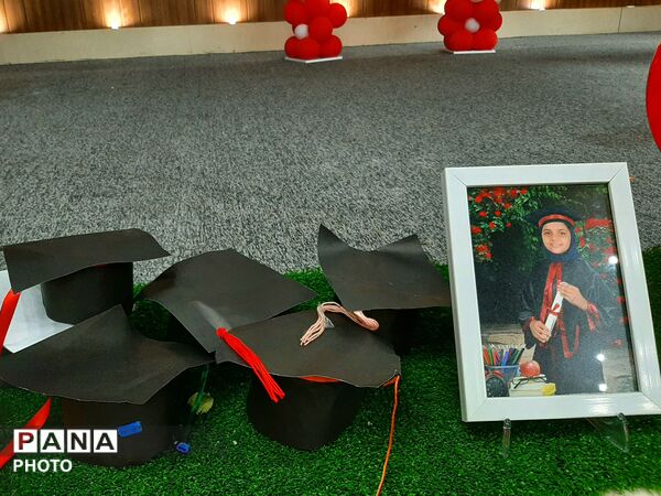 جشن فارغ‌التحصیلی مدرسه شهید جواهری۲ 