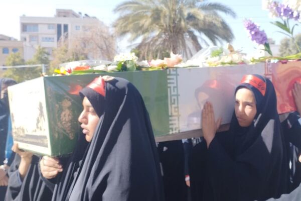 آیین استقبال از شهید گمنام در دبیرستان الزهرا 