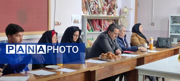 برگزاری کارگاه هدایت تحصیلی پایه نهم در دبیرستان فرزانگان شیروان