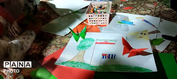 میز خدمت مدیرکل کانون پرورش فکری کودکان و نوجوانان یزد