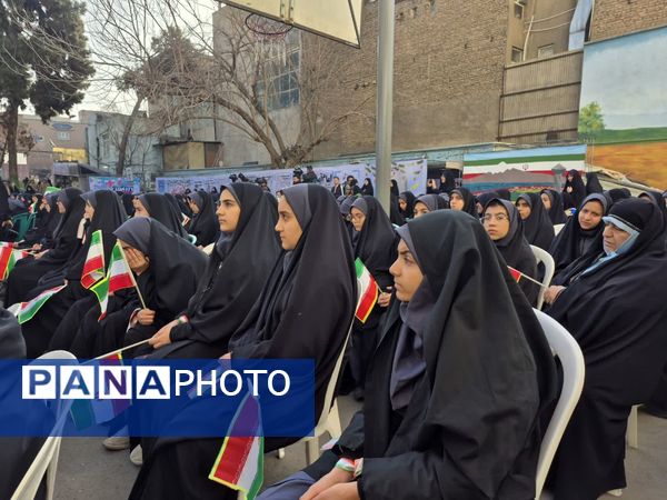 صدای انقلاب طنین انداز شد