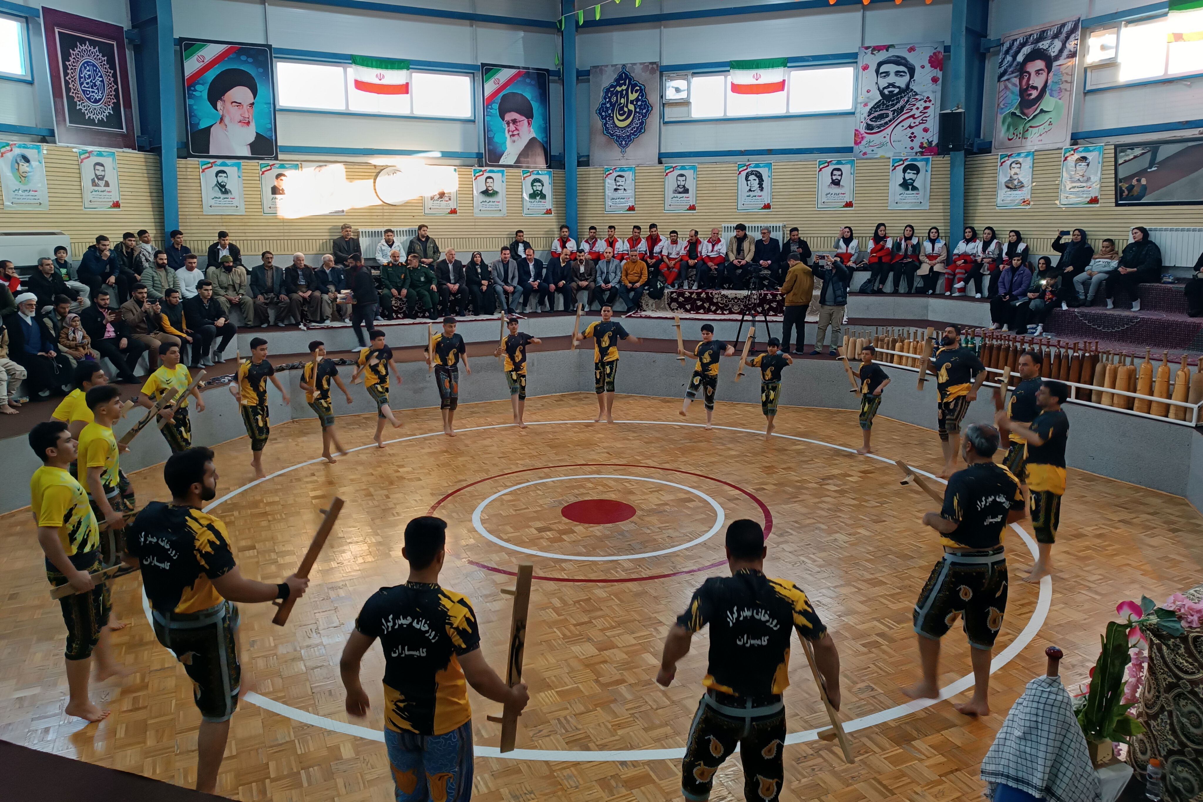 مراسم زورخانه‌ای به مناسبت سالگرد پیروزی انقلاب در کامیاران