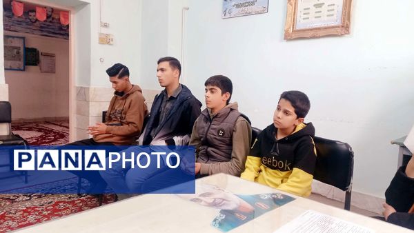 برگزاری جلسه فرمانده واحد‌های بسیج دانش‌آموزی در شهرستان خلیل‌آباد 