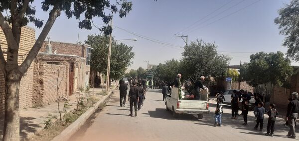تجلی عشق به اباعبدالله در روستای سربالا؛ مراسم تاسوعا با مداحی و سینه زنی