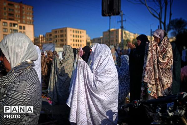 شکوه حضور ملاردی ها در نماز جماعت عید سعید فطر