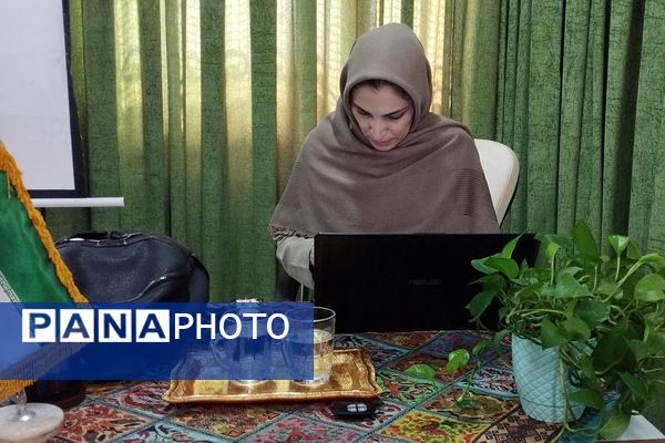 برگزاری مینی دوره هوش مصنوعی در دبیرستان حکمت بهارستان‌دو