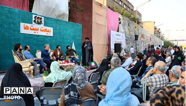  محفل شاعران آیینی در غرفه فرهنگسرای خاوران در مهمانی ۱۰ کیلومتری غدیر