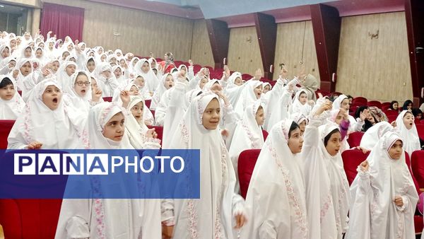 جشن بال‌های بندگی؛ دانش‌آموزان منطقه ۵ به سن تکلیف رسیدند