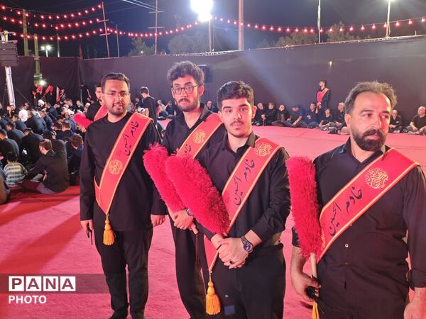 مراسم عزاداری رهبر شهید در شهر هشتگرد 