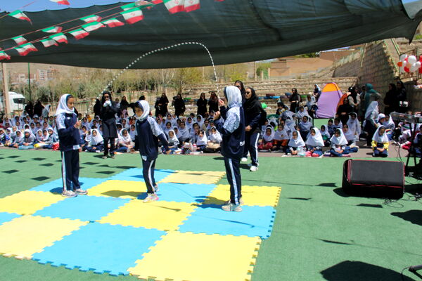 المپیاد ورزشی در دبستان غیرانتفاعی امام صادق(ع) شهرکرد