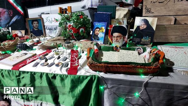 حضور گسترده مردم در تجمعات شبانه عید قربان در میدان جمهوری اسلامی 