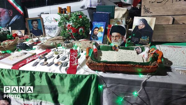 حضور گسترده مردم در تجمعات شبانه عید قربان در میدان جمهوری اسلامی 