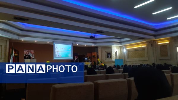 برگزاری جلسه رؤسای انجمن اولیا و مربیان مدارس شهرستان اسلامشهر