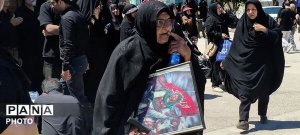 عزاداری عاشورای حسینی در گلزار شهدای گچساران 