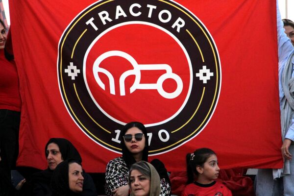 بازی بدون گل تراکتور و فجر سپاسی