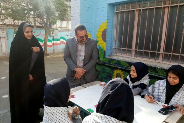 طلوع مهربانی  در آموزشگاه های دخترانه  باهنر۲ و امید 