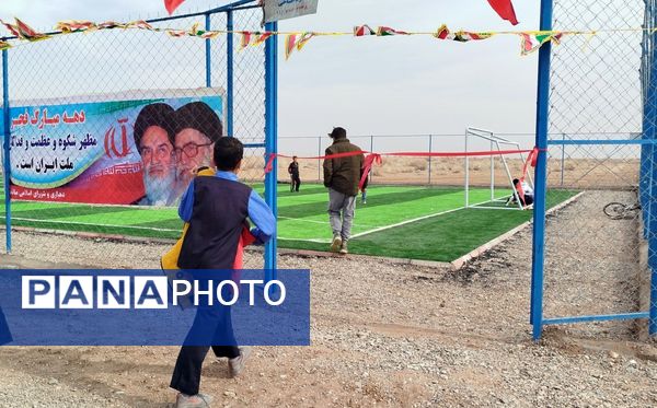 افتتاحیه چمن مصنوعی زمین فوتبال در شهرستان مه ولات
