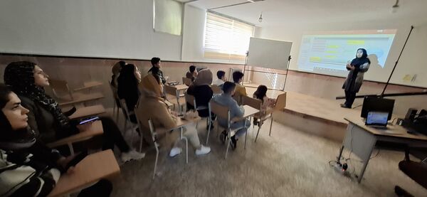 کارگاه آموزشی آمادگی مسابقه سلول‌های بنیادی با حضور دانش‌آموزان دبستان ملاصدرا در پژوهش سرای دکتر حسابی 