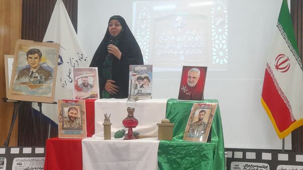 بزرگداشت یادواره شهدا در ایام الله دهه فجر دبستان آرمیتا مصلی نژاد ناحیه هفت