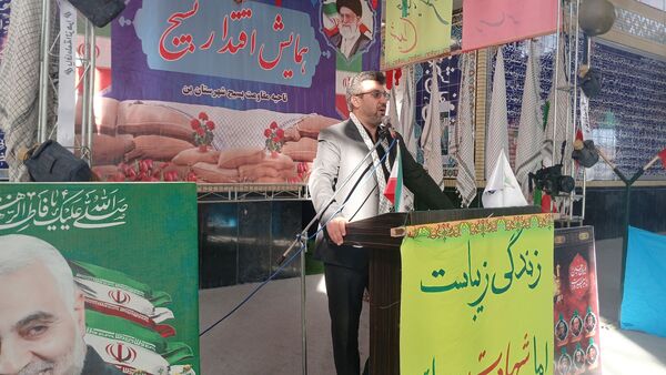 حضور دانش‌آموزان دبیرستان نمونه شهید سلیمانی بن در «همایش اقتدار بسیج» 