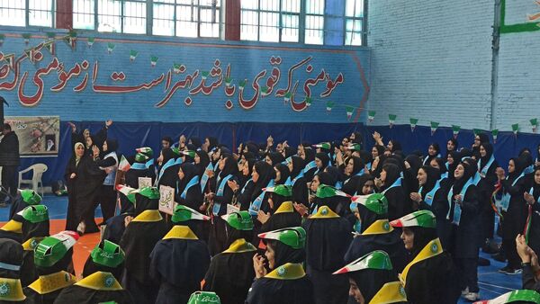  همایش دانش‌آموزی یاوران انقلاب شهرستان ورامین