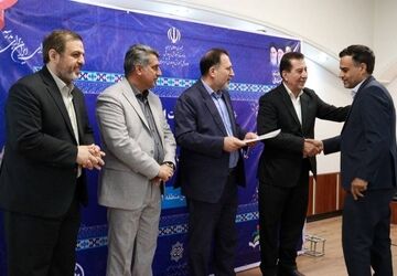 تجلیل از معاونان پرورشی و مربیان تربیتی منطقه ۱۴ تهران
